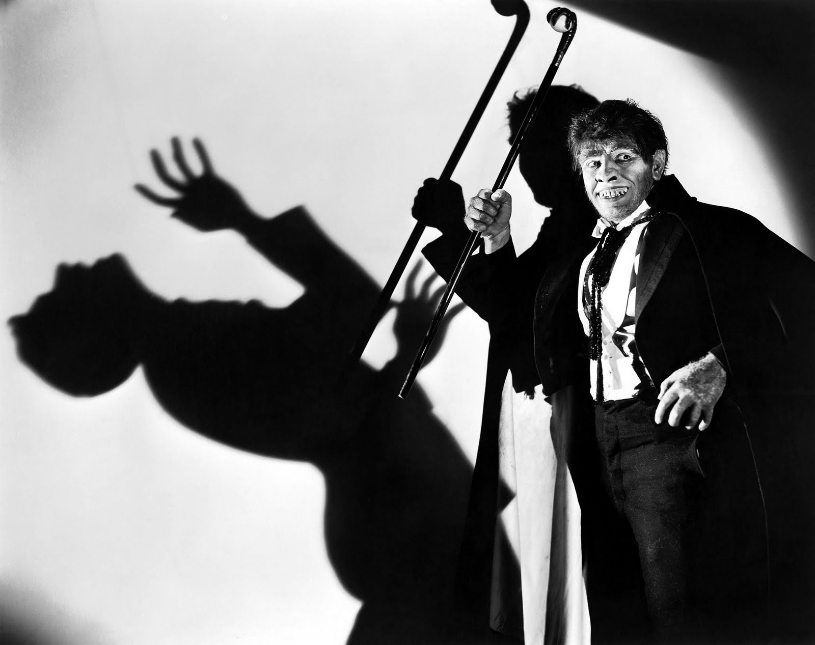 Dr.-Jekyll-and-Mr.-Hyde-Hyde-kills-March-shadow
